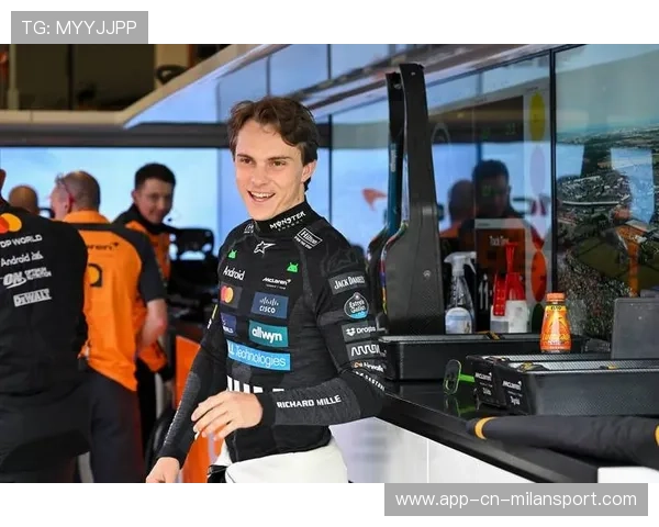 F1车队模拟比赛训练完成，车手配合更加默契