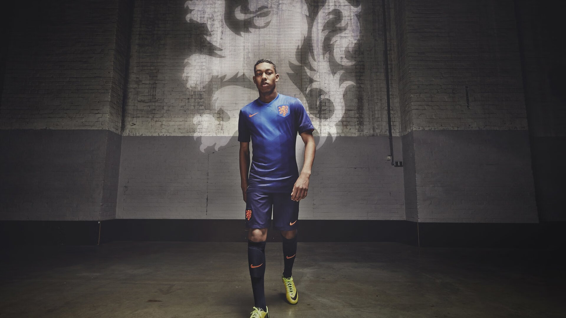 球员近期训练花絮报道，职业球员训练时间